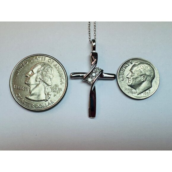 Estate Sterling Silver 925 Cross Necklace w/ Diamond Accents 18” Chain 2.0g - Picture 11 of 12